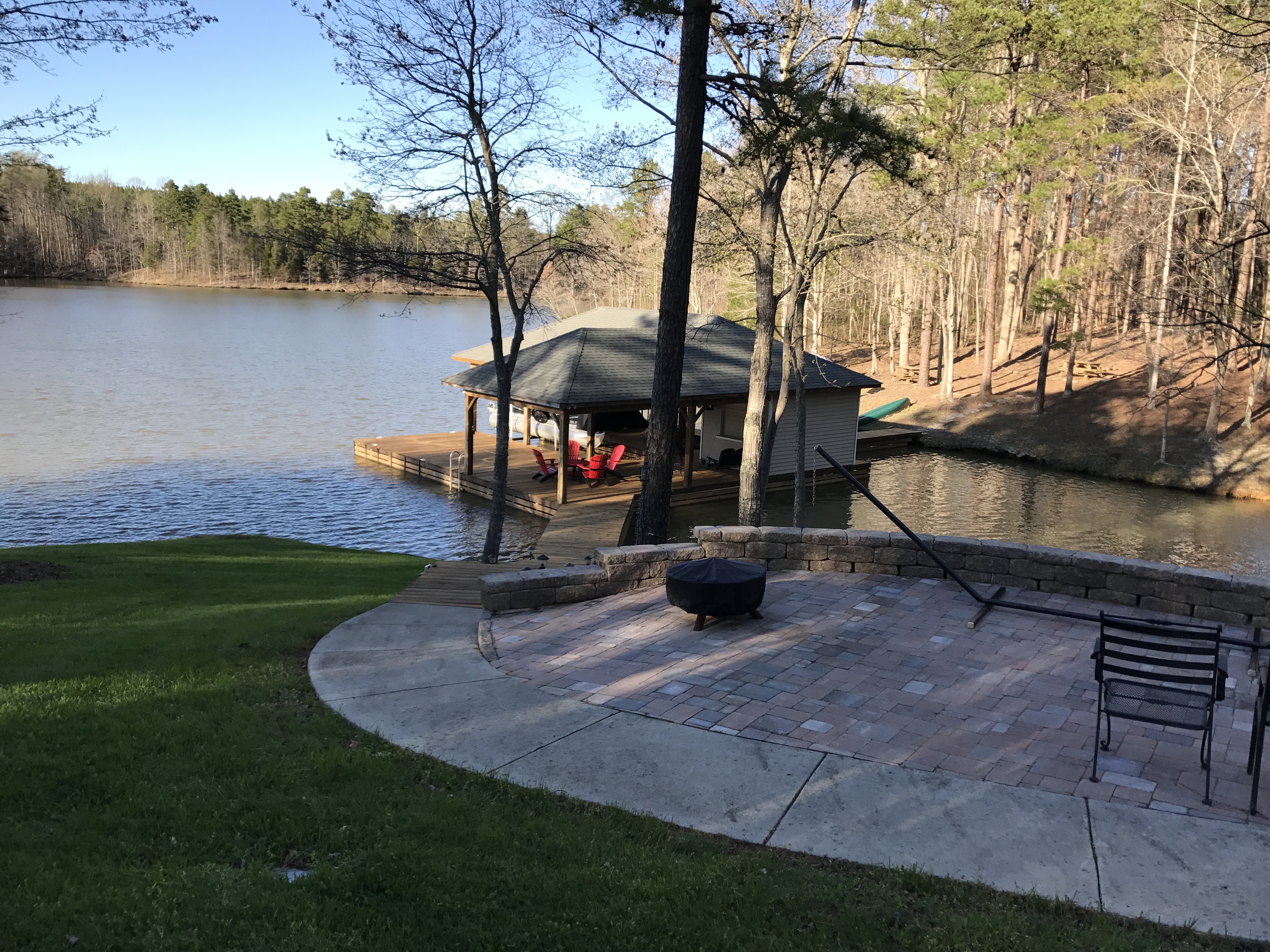 Lake House View1